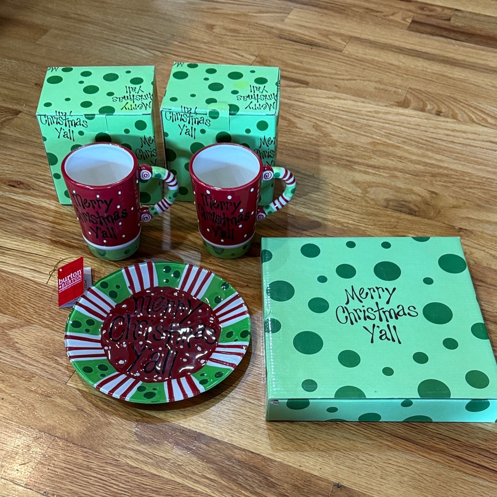 Merry Christmas Y'all Red and Green Mugs - Picture 2 of 6